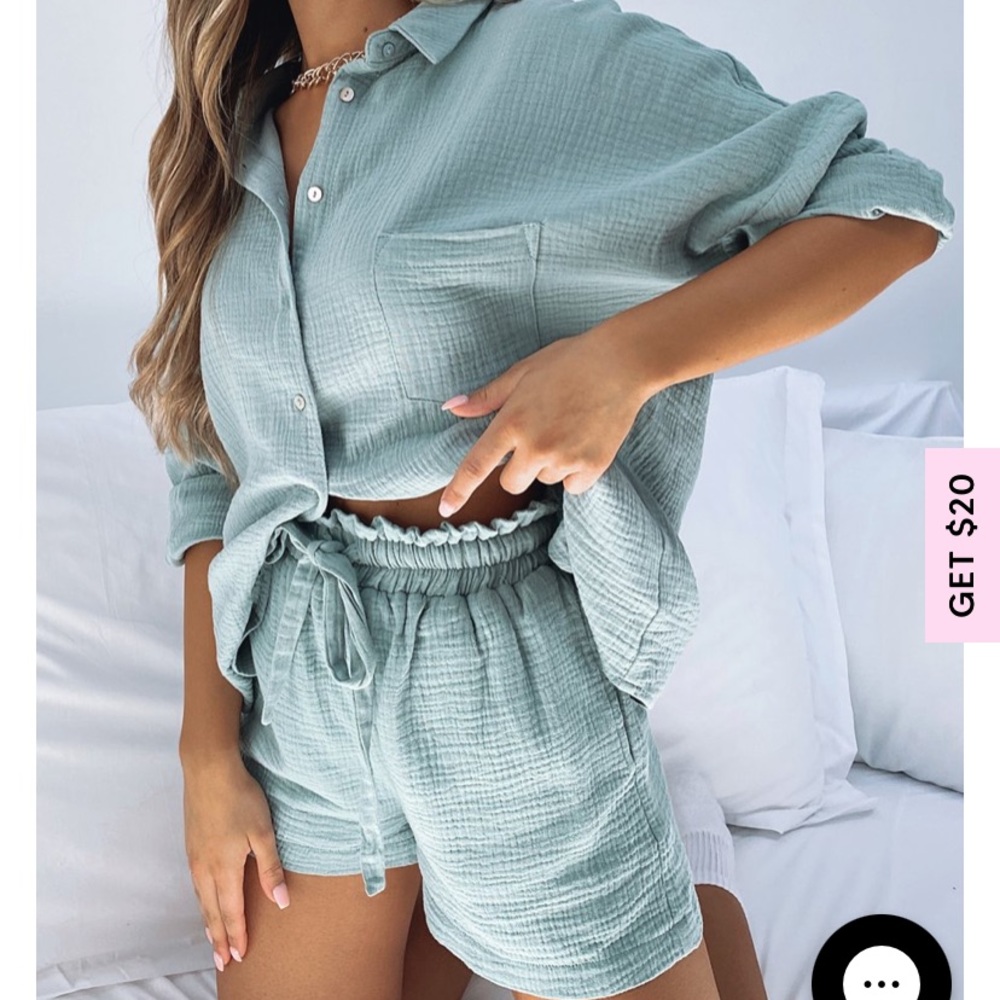 NWT Whitefox Shorts Sage